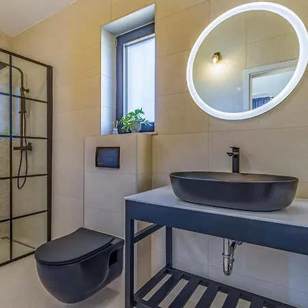 Stunning In Tatil Evi